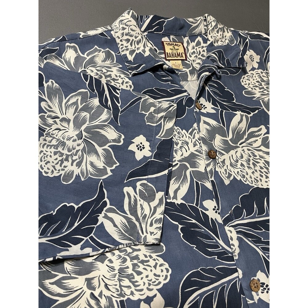 Vintage Mens Tommy Bahama 100% Silk Short Sleeve Floral Hawaiian Shirt Size L